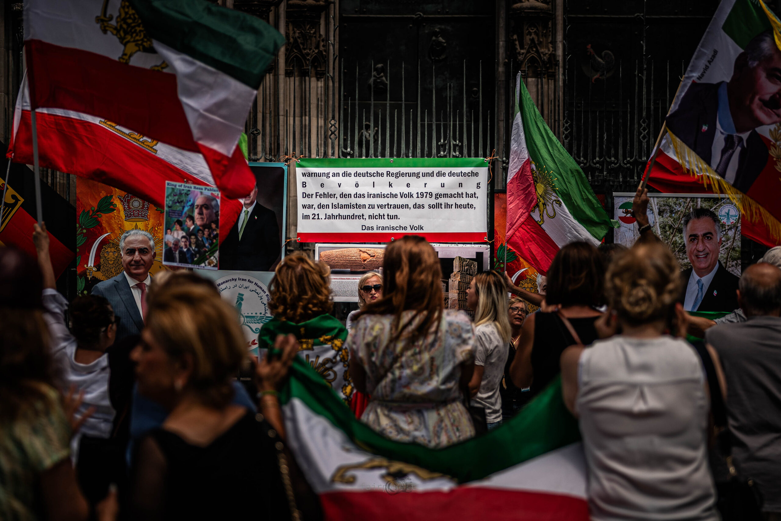 Iranische Stimme